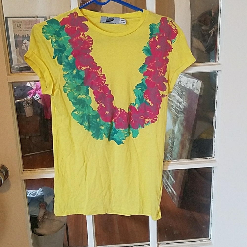 Tshirt - Picture 2 of 4